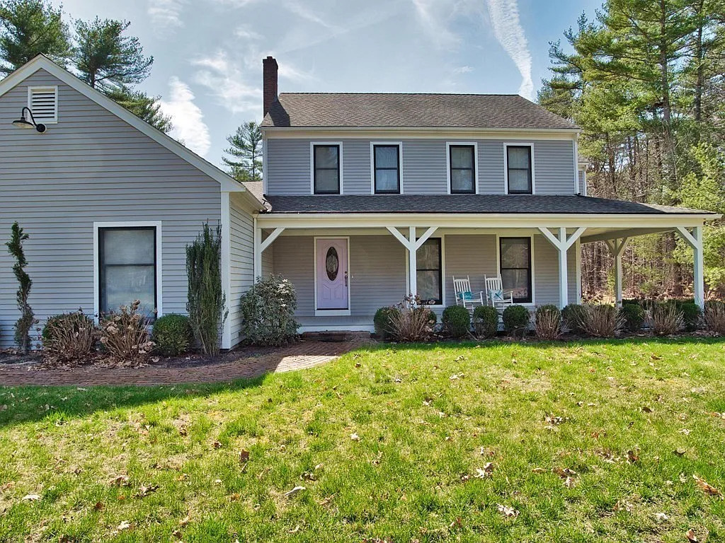 9 Forster Rd, Rochester, MA
