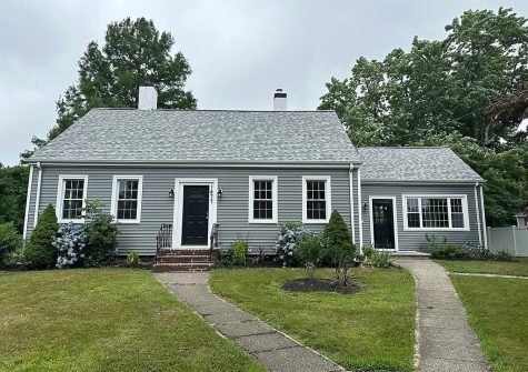 1477 Old Plainville Rd, New Bedford, MA